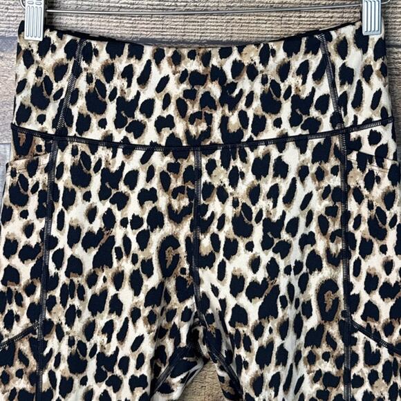 Victoria's Secret Total Knockout 7/8 High Waist Leggings Cheetah Leopard Size 10 - Picture 2 of 9
